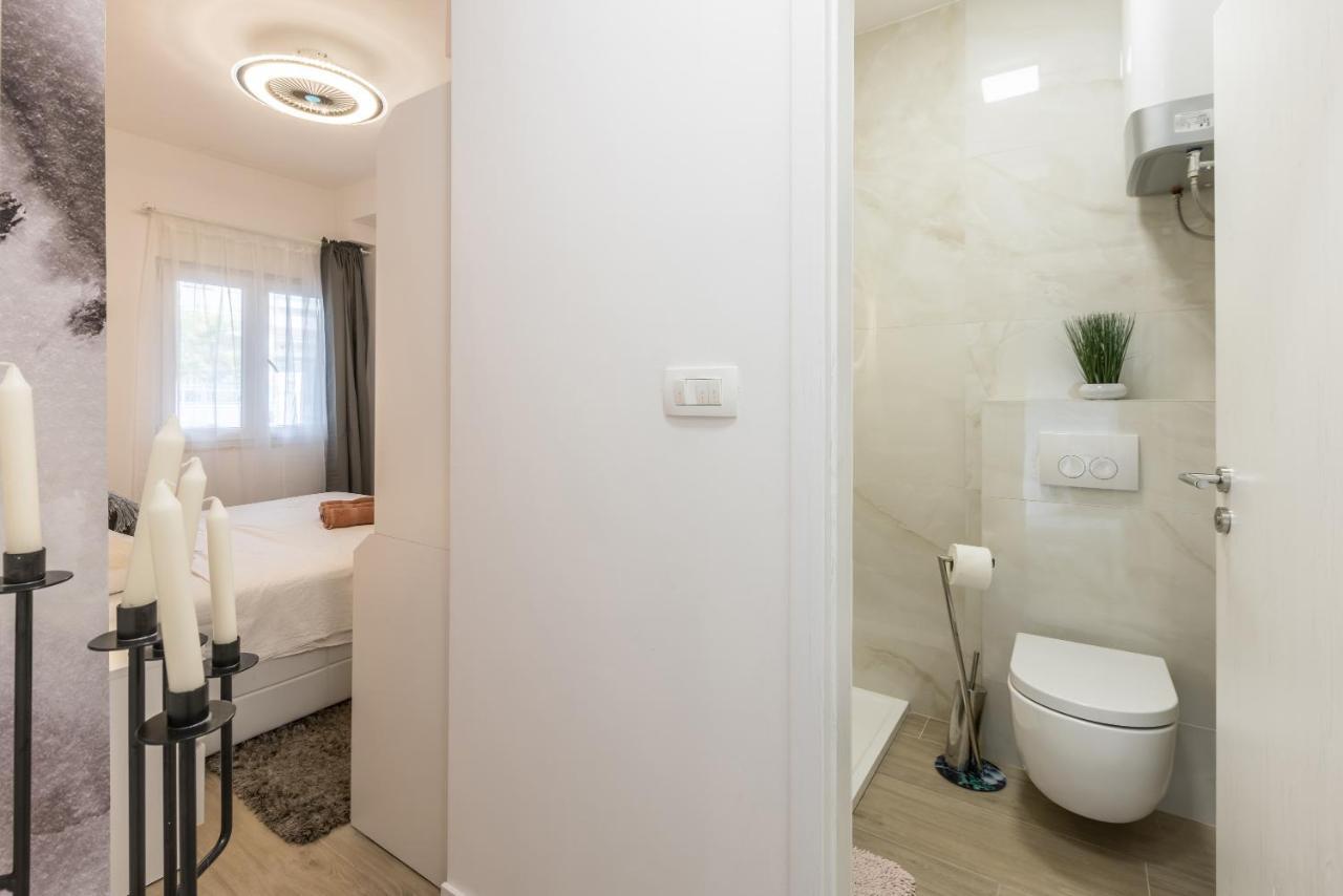 Mila Apartment Kastela Bagian luar foto